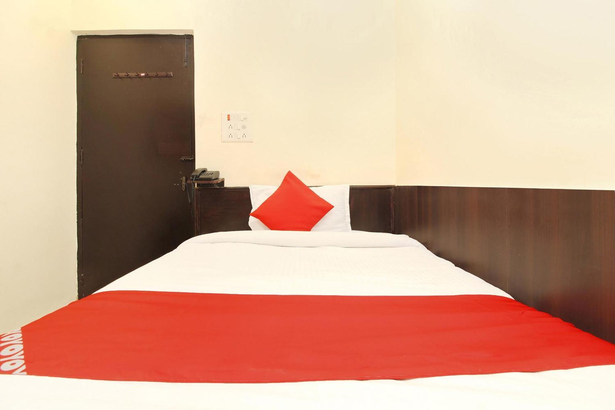 Hotel O Vasundhara Guest House Near Tankbund Secundurabad Zewnętrze zdjęcie